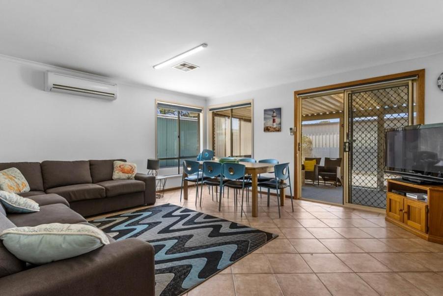 Ardrossan Hotel Motel מראה חיצוני תמונה